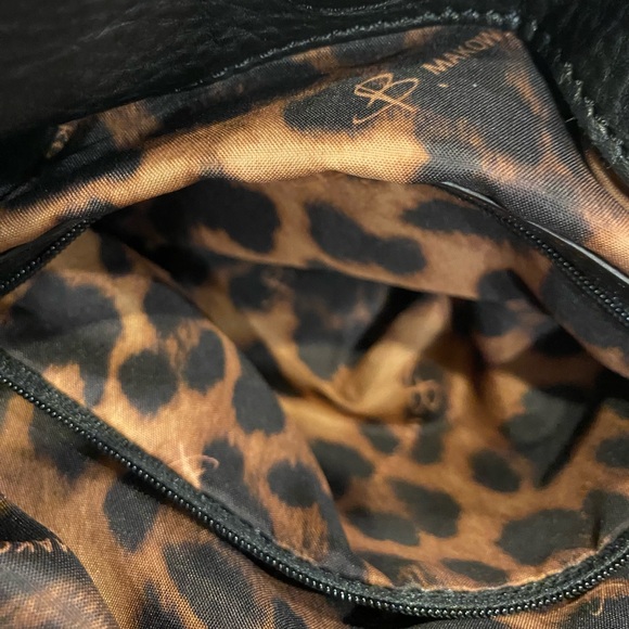 B Makowsky Black Leather Hobo Shoulder Bag - Picture 5 of 16